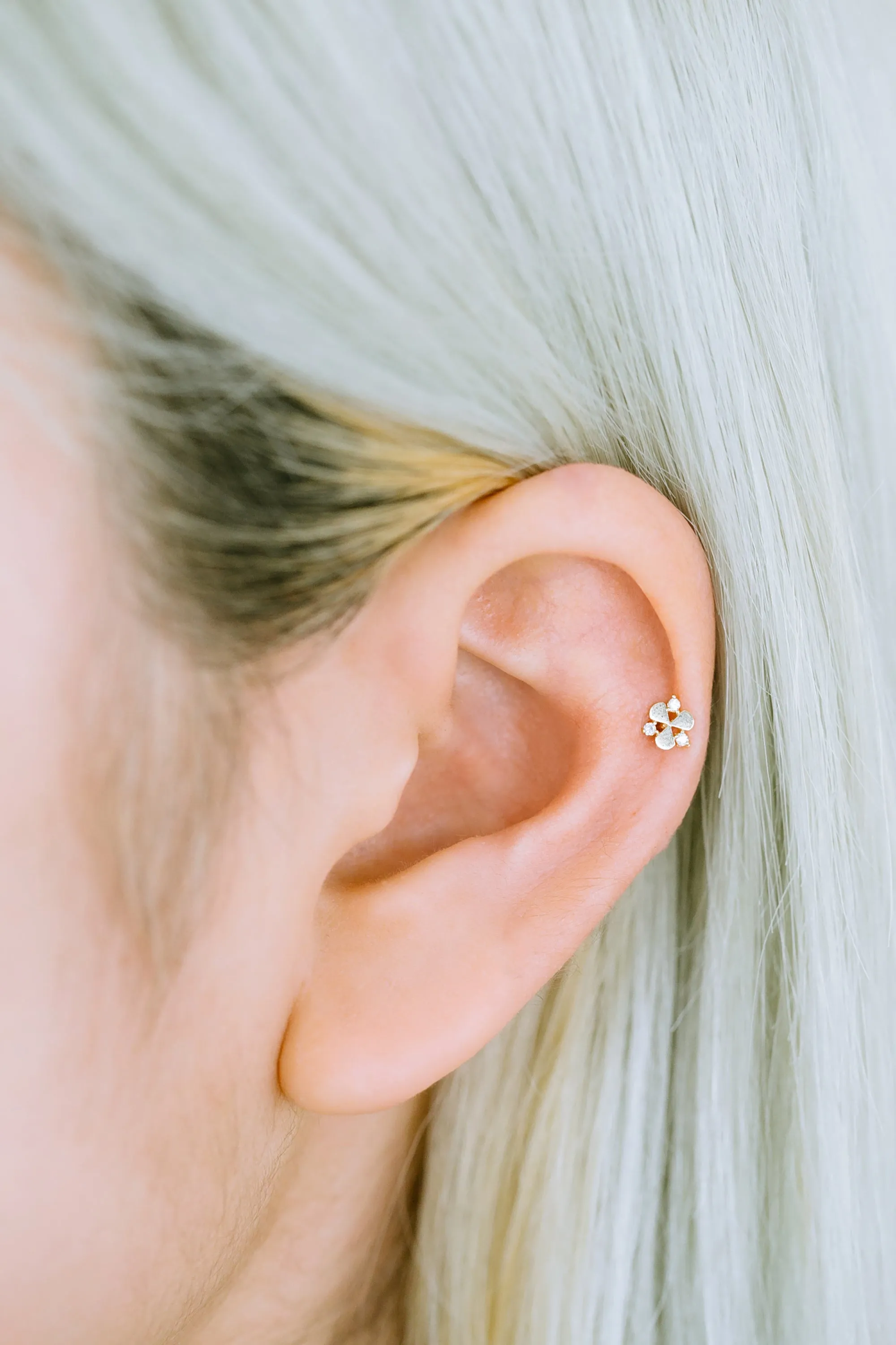 14K GOLD JEWELRY MINIMALIST CZ FLOWER BARBELL EAR STUD EARRING PIERCING