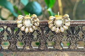 21A076 Gold Plated Floral Glass Studs