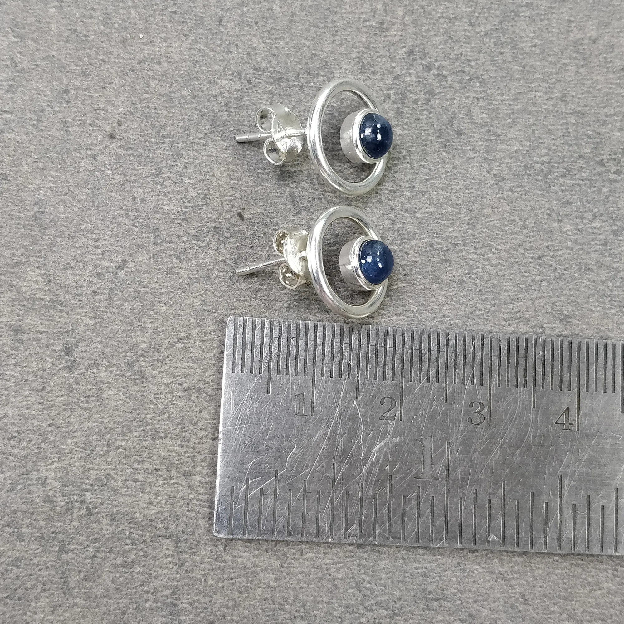 BLUE SAPPHIRE Gemstone 925 Sterling Silver Earring : 2.50gms Natural Sapphire Round Bezel Set Push Back Stud Earrings 0.54"