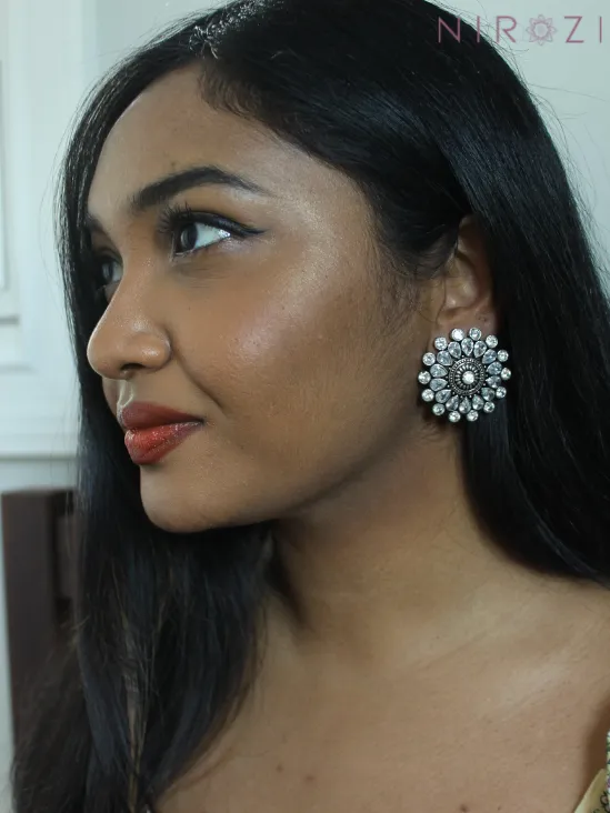 Chameli Stud Earrings