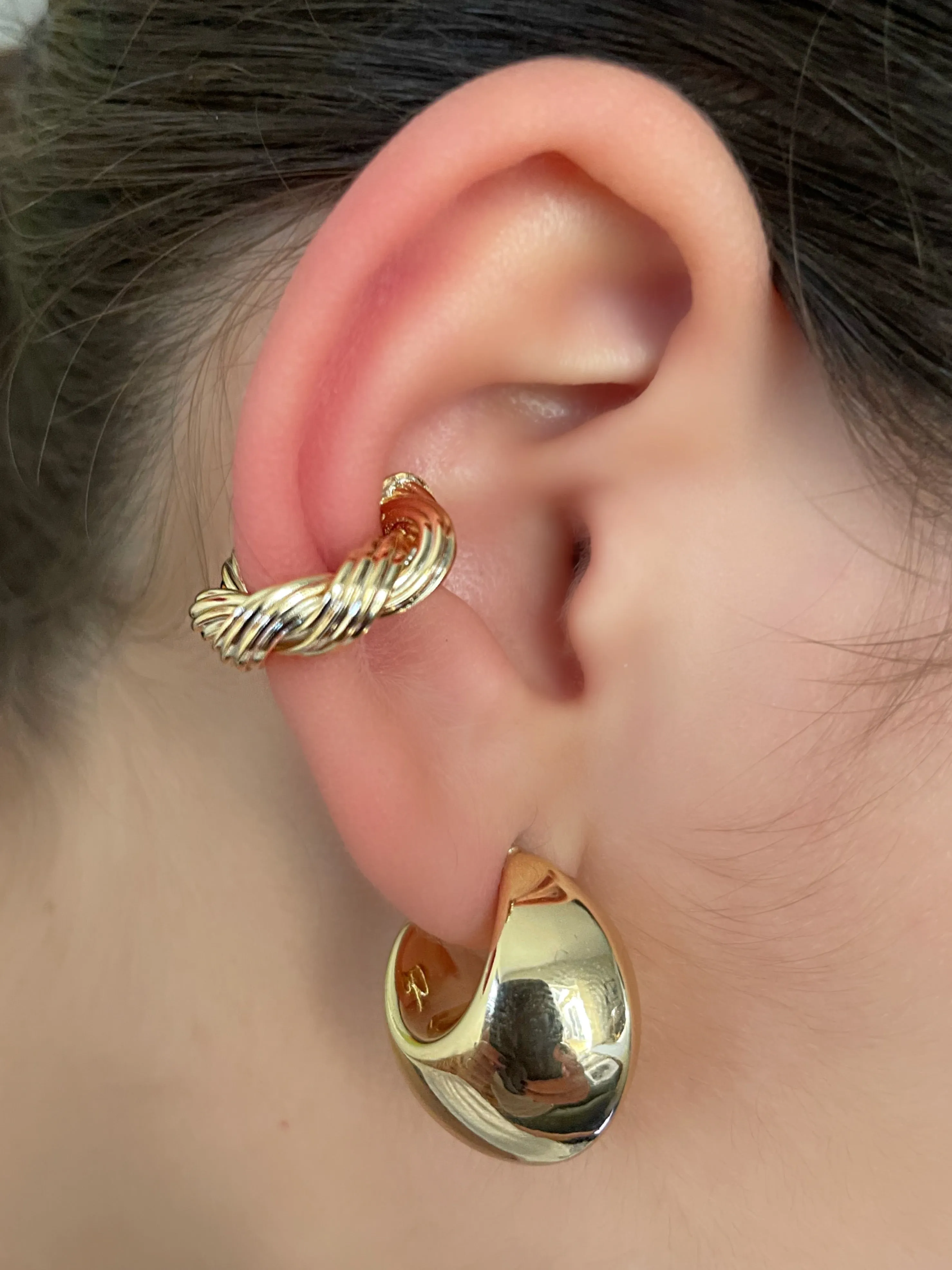 Croissant Earcuff