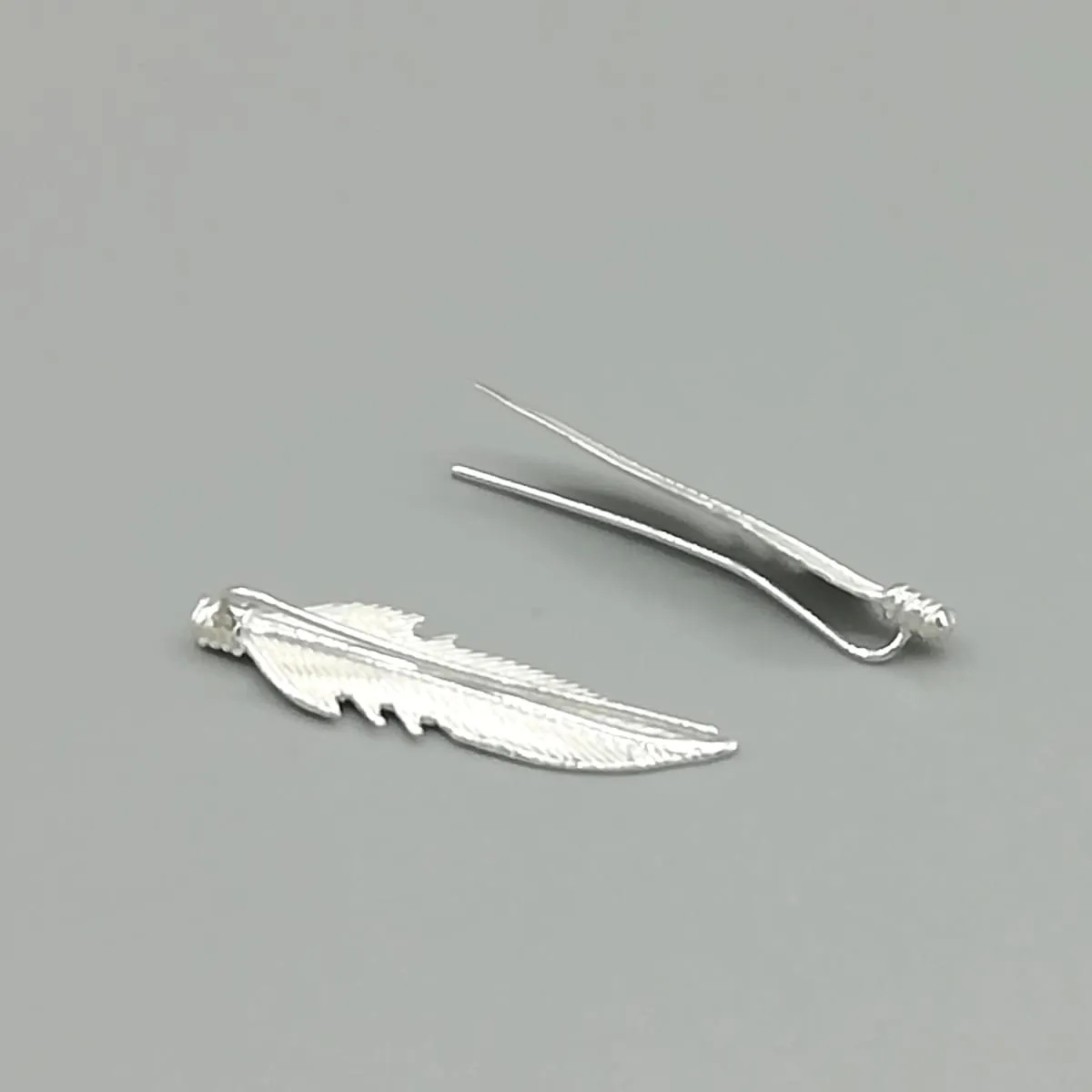 Feather ear climber | 925 Silver ear creeper | Bohemian jewelry | E99