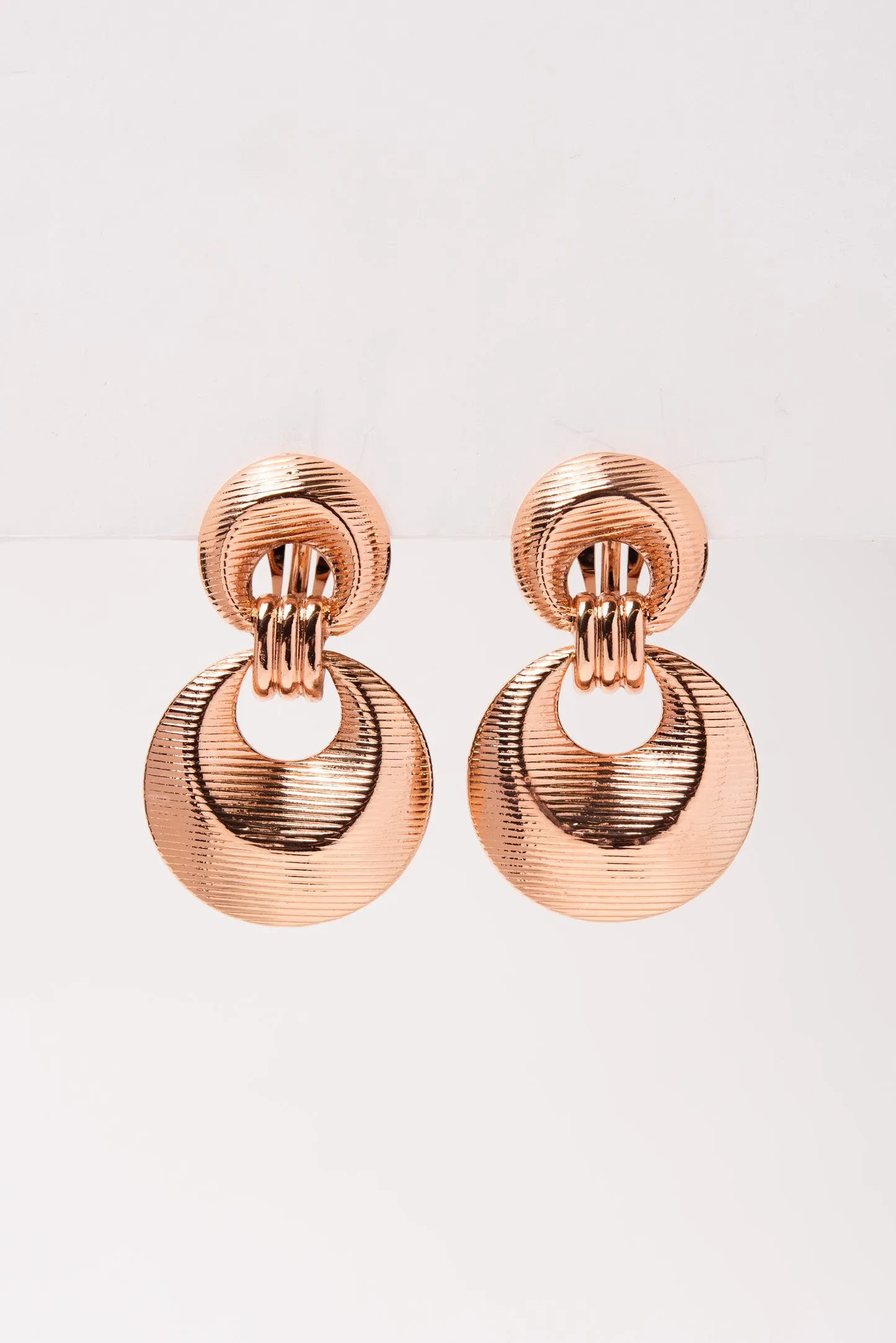 Grace Ribbed Open Knocker Clip-On Earrings