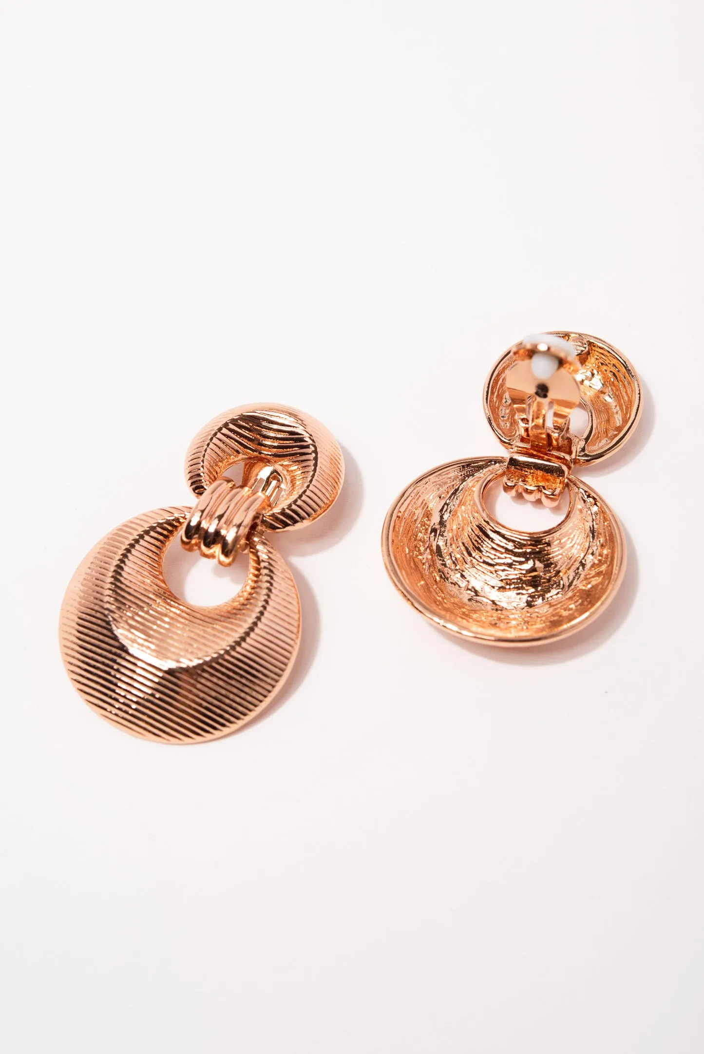 Grace Ribbed Open Knocker Clip-On Earrings