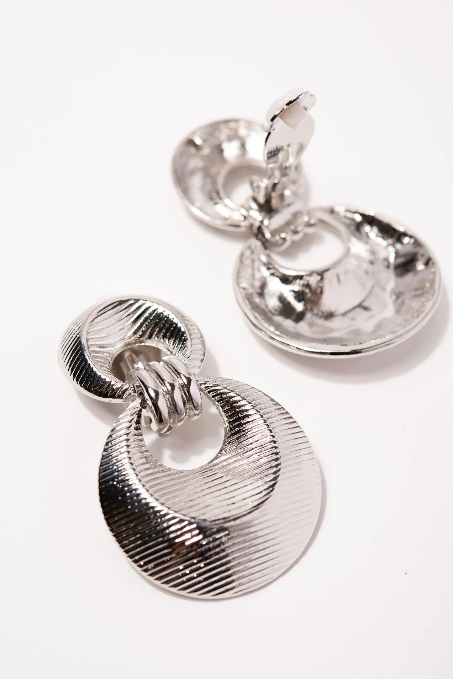 Grace Ribbed Open Knocker Clip-On Earrings