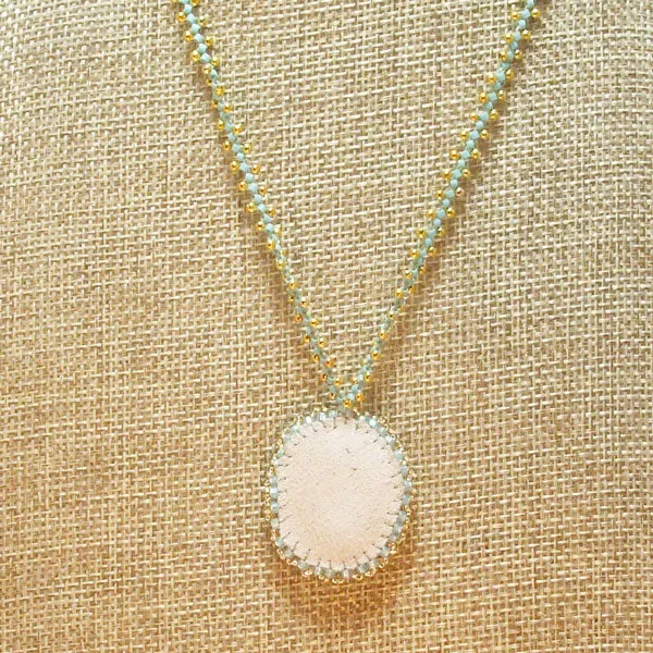 Idelia Beaded Cameo Pendant Necklace