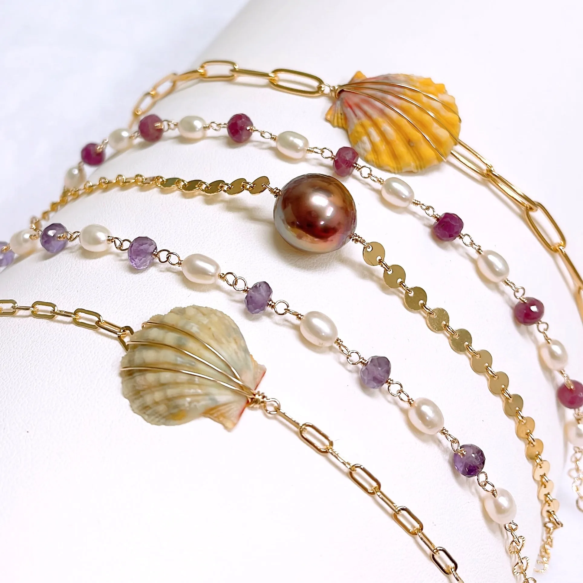 Sunrise shell bracelet - paper clip chain ( B564)