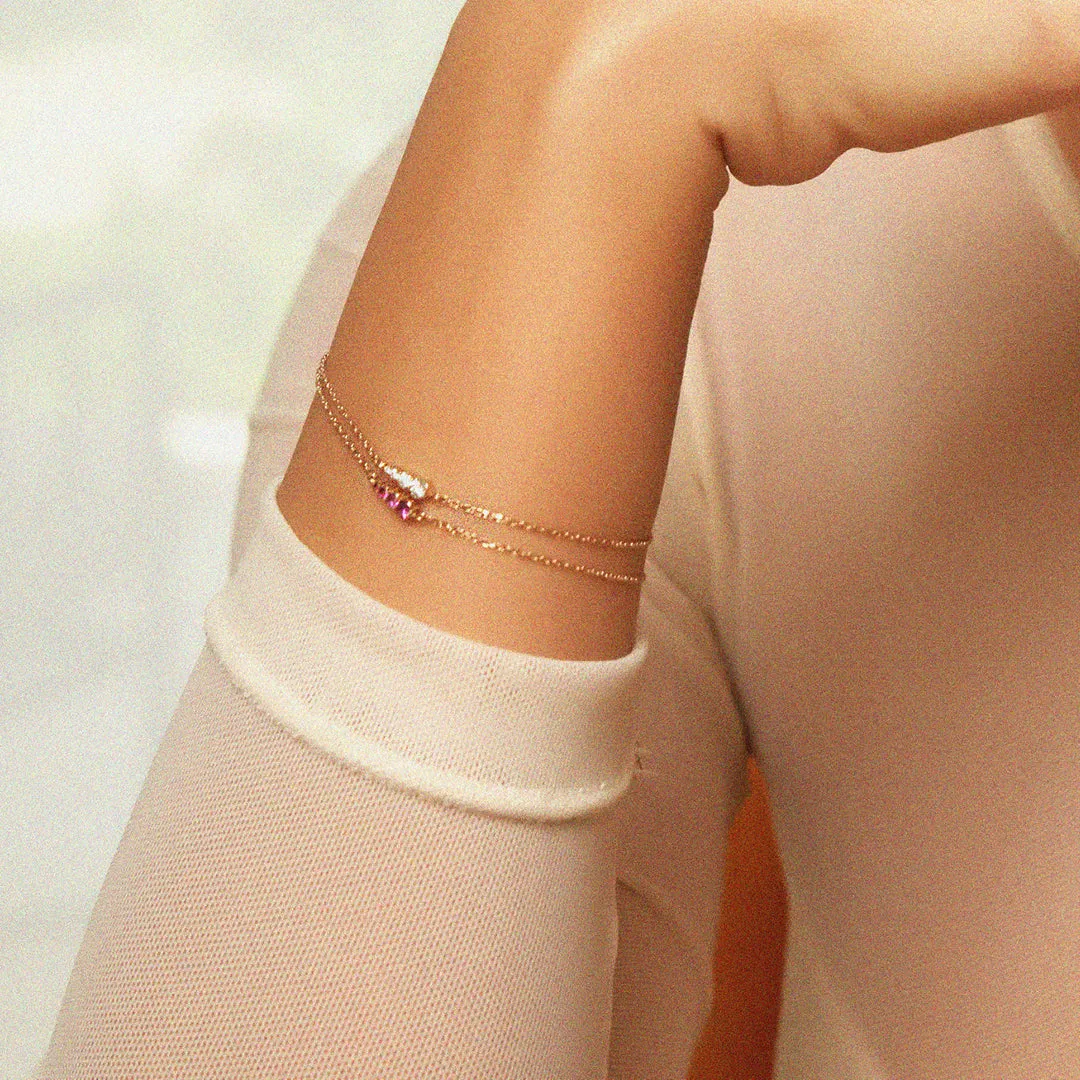 THREE STONE GRADUATED DIAMOND BAR BRACELET